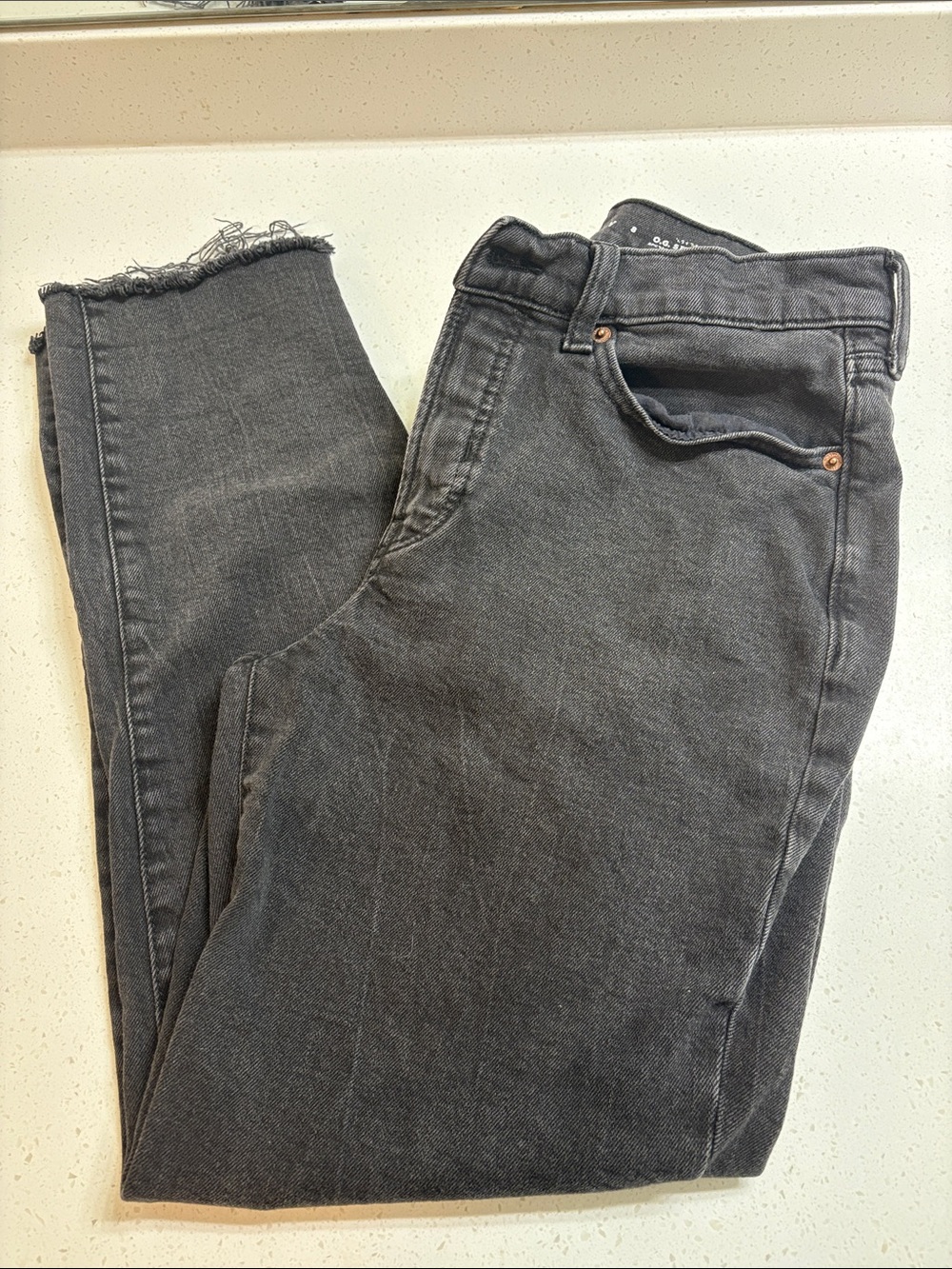 Old Navy High Rise O.G. Straight Charcoal Jeans Raw Edge Hem Size 8